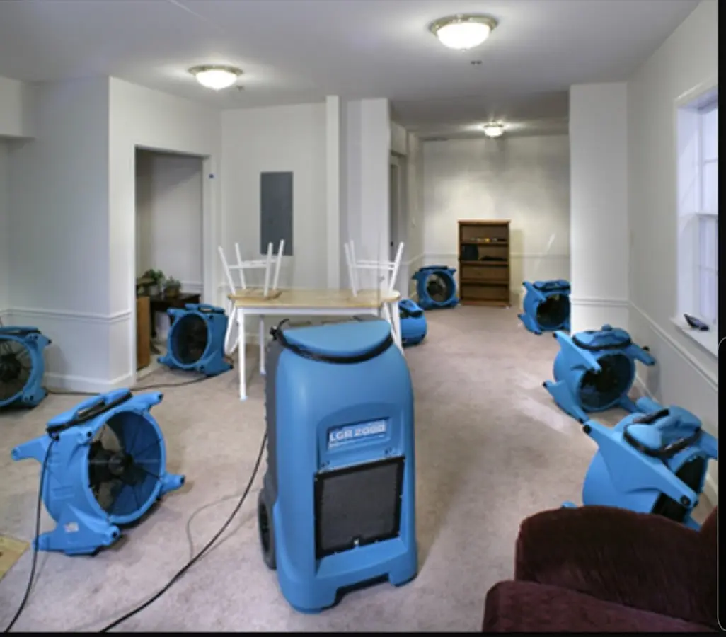 Air movers and dehumidifier setup for Water Extraction & Removal in Hillsboro